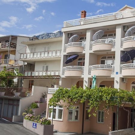 מאקרסקה Apartments Kovac מראה חיצוני תמונה