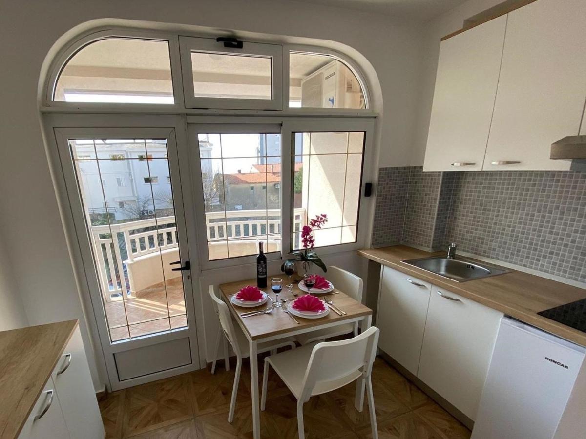 מאקרסקה Apartments Kovac מראה חיצוני תמונה