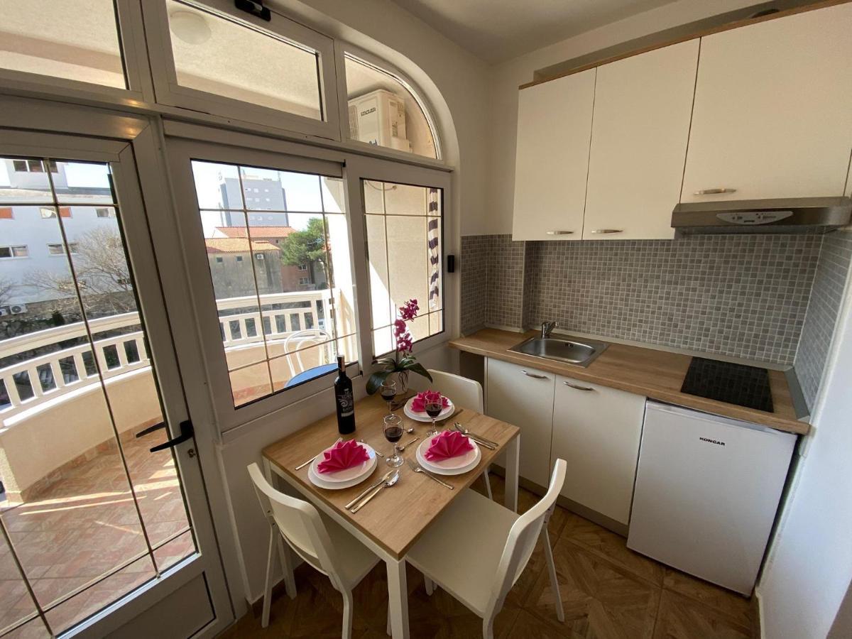 מאקרסקה Apartments Kovac מראה חיצוני תמונה