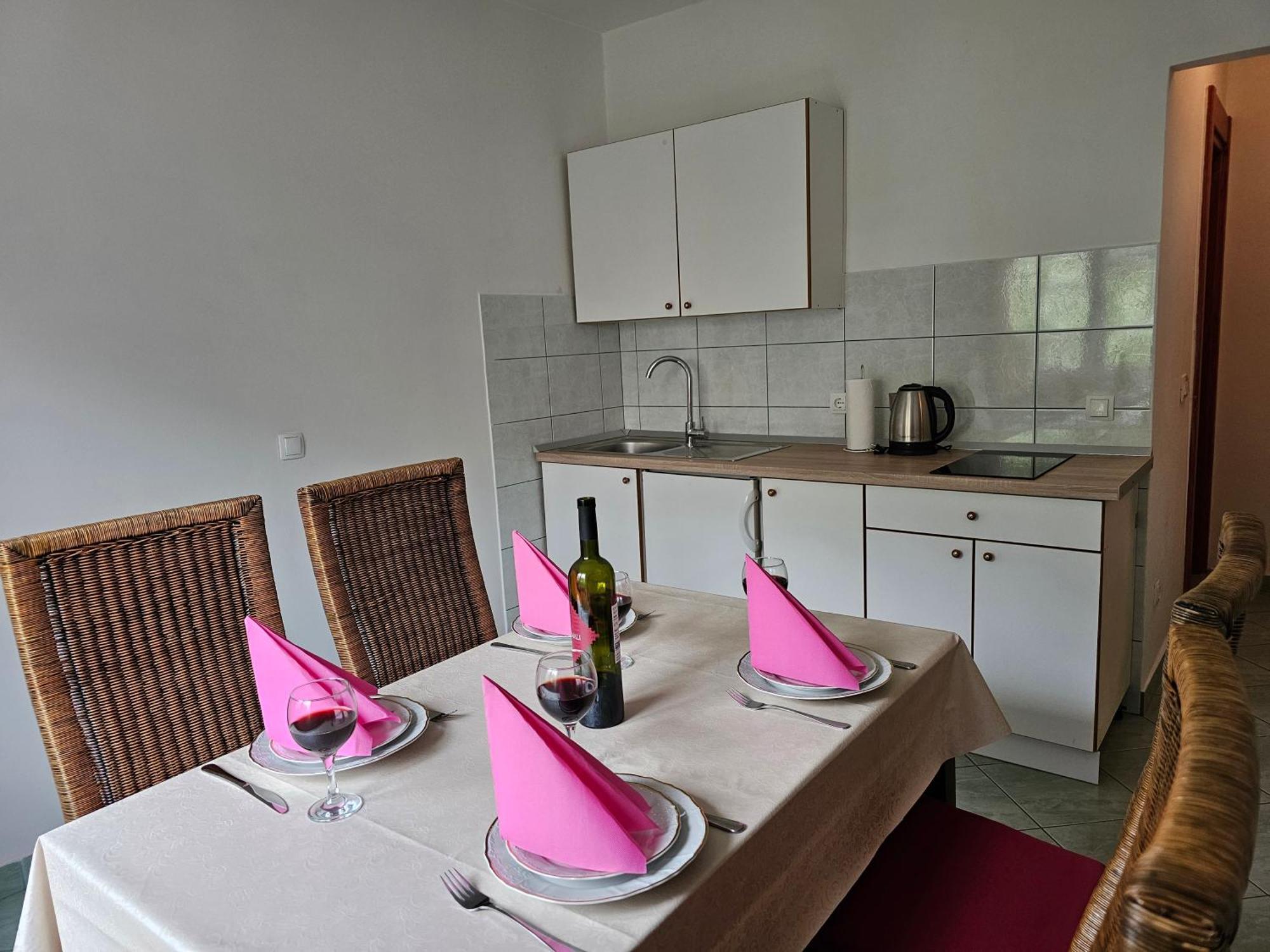 מאקרסקה Apartments Kovac חדר תמונה