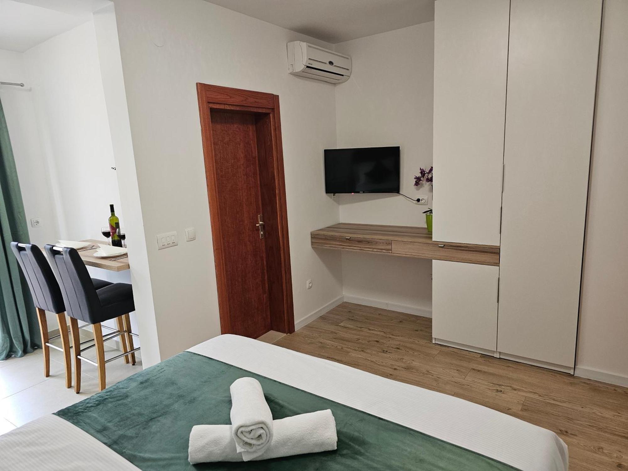 מאקרסקה Apartments Kovac מראה חיצוני תמונה