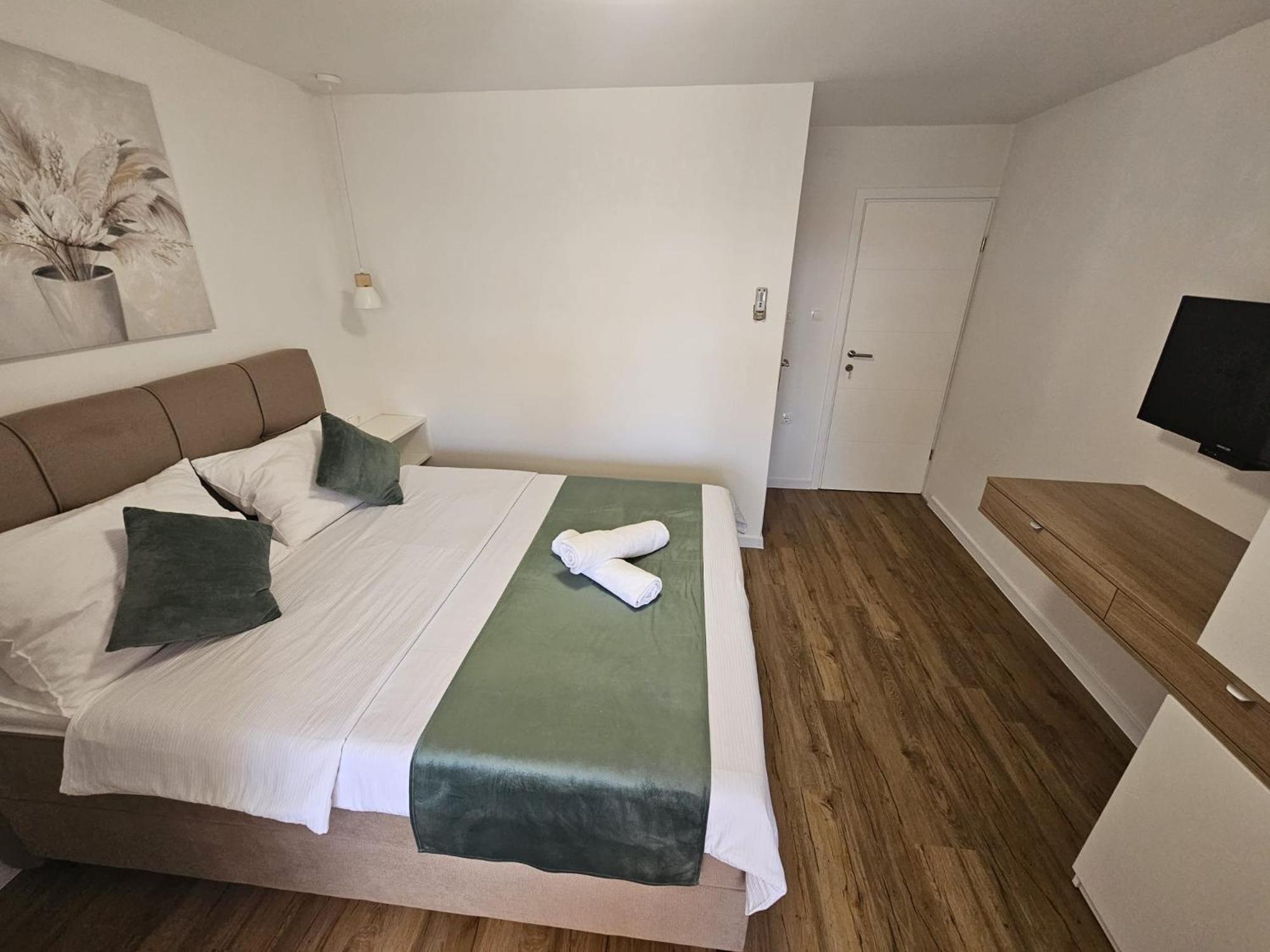 מאקרסקה Apartments Kovac מראה חיצוני תמונה